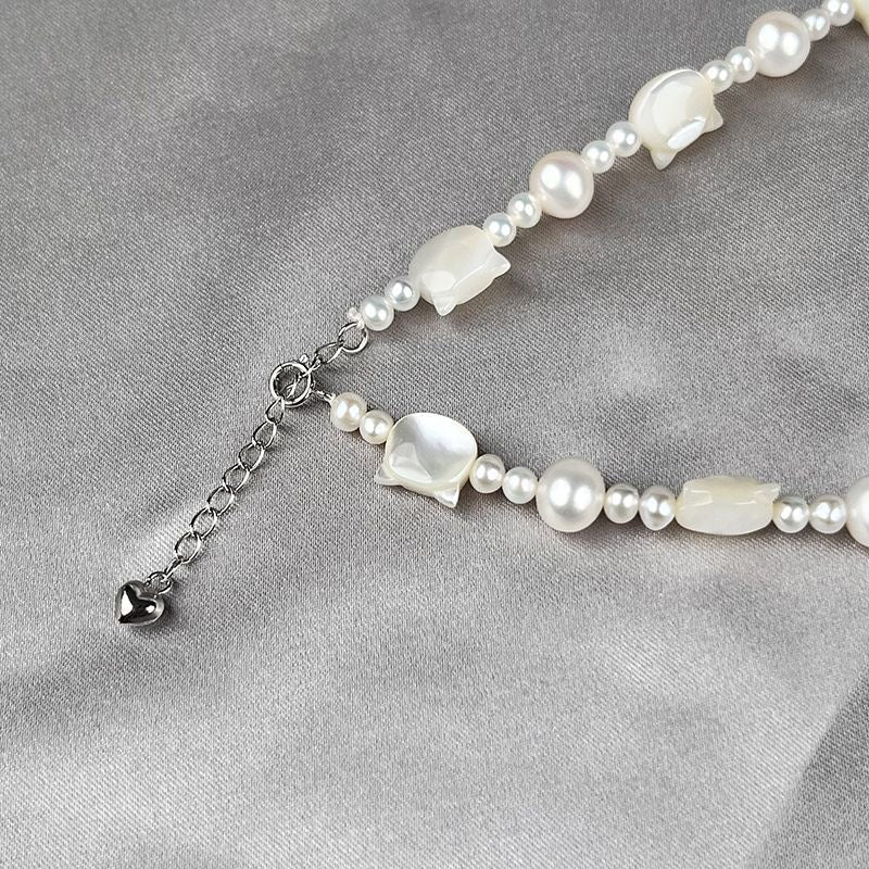 Cat head pearl necklace