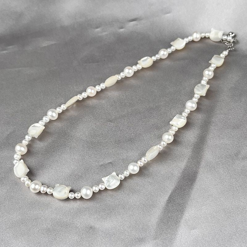 Cat head pearl necklace