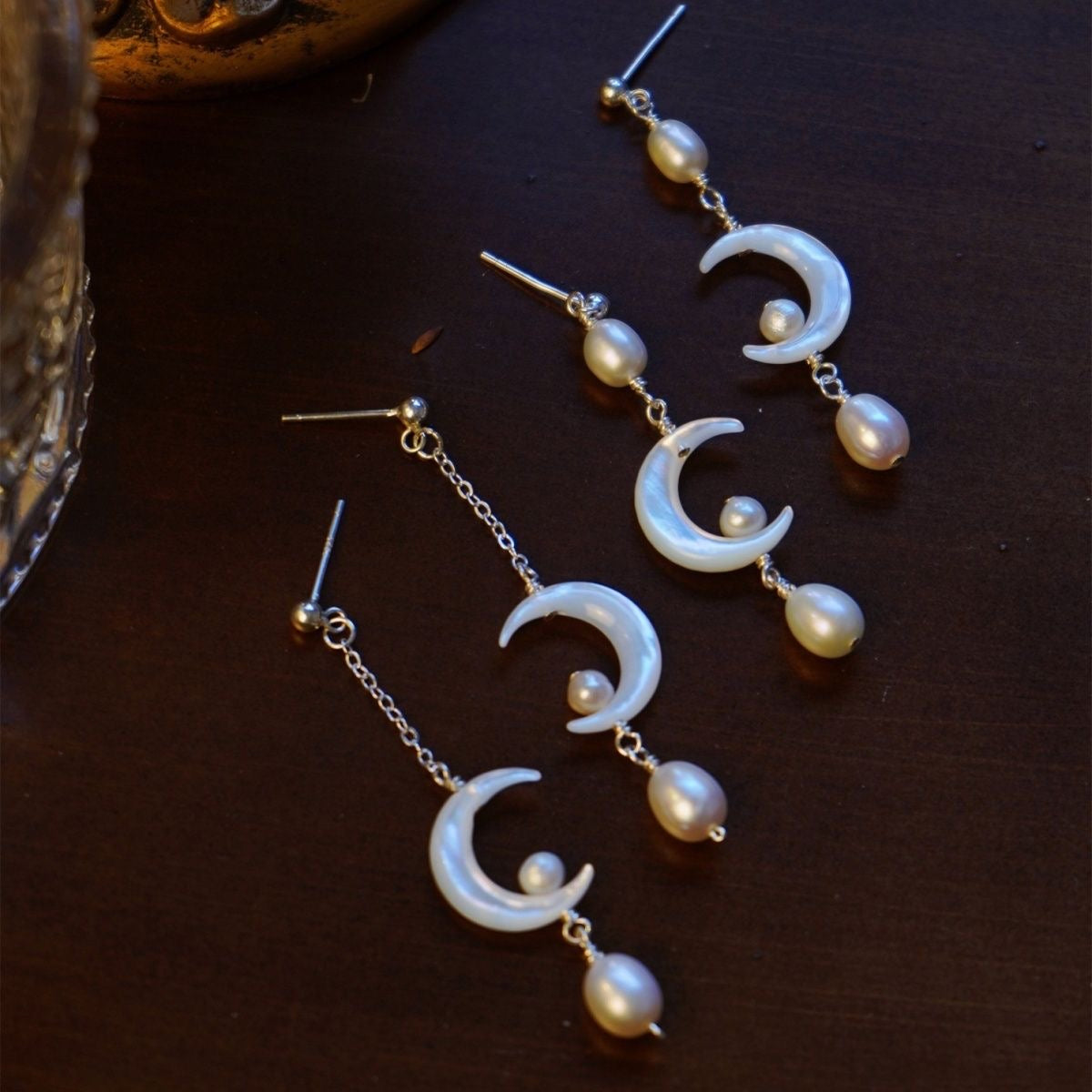 Natural shell Moon Natural pearl earrings